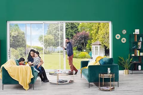 Living room with white Origin sliding doors